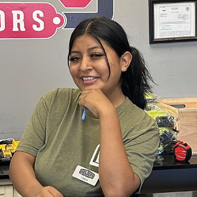 Yadira Caceres, Sales Associate - Chamblee at Builders Liquidators